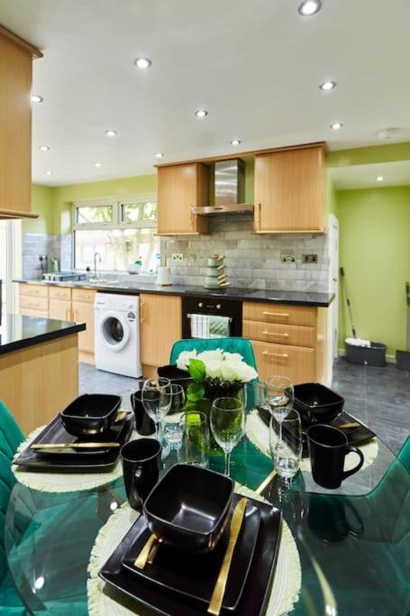 *Little Haven In Leeds* ¤Private Parking¤ Ensuite Leeds  Exterior photo