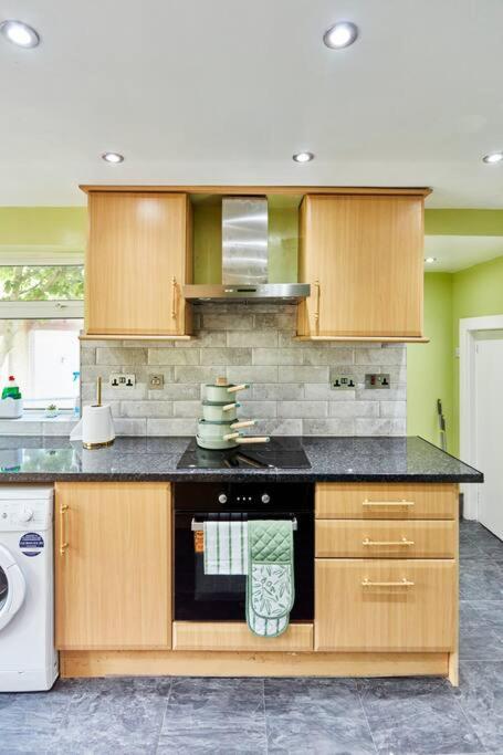 *Little Haven In Leeds* ¤Private Parking¤ Ensuite Leeds  Exterior photo